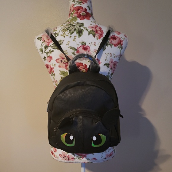 Hot Topic Bags How To Train Your Dragon 3 Toothless Backpack Poshmark